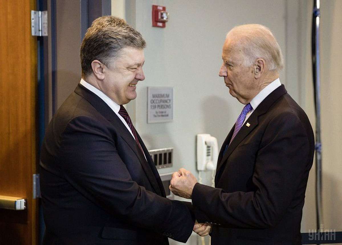 Порошенко обговорив з Байденом залучення США до імплементації Мінських домовленостей