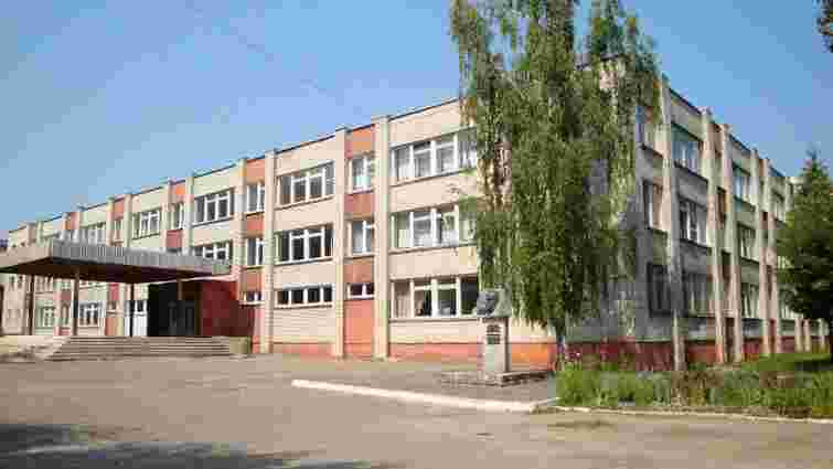 У Шевченківському районі Львова за ніч обікрали чотири навчальні заклади