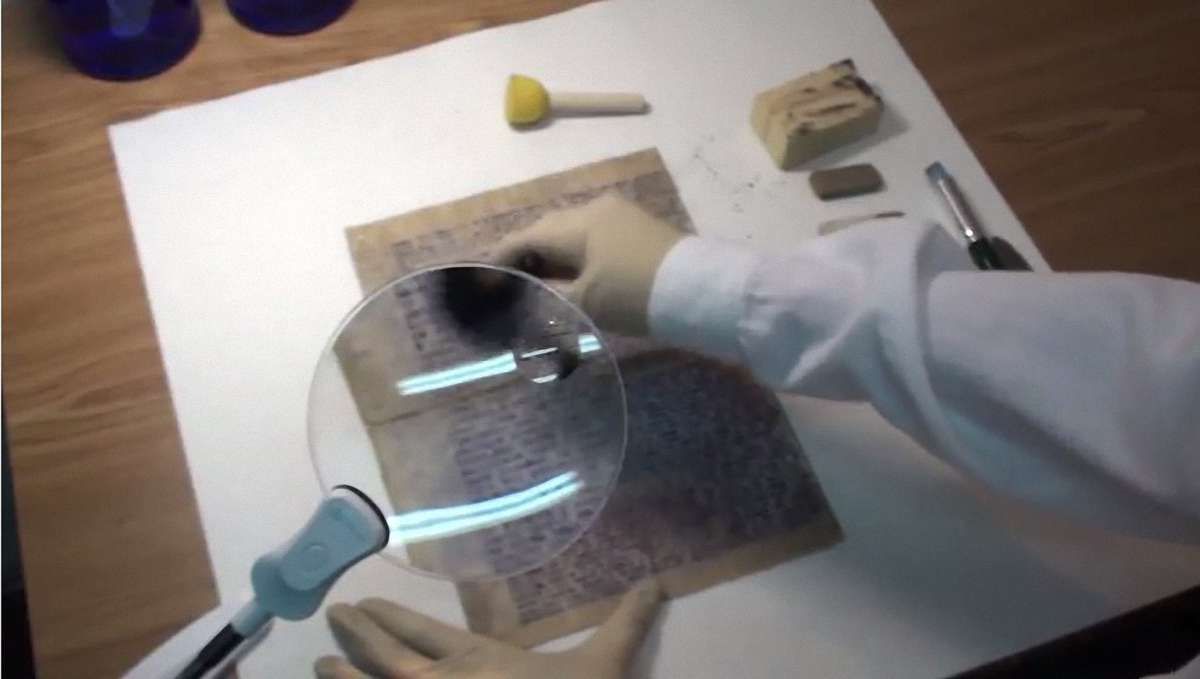 У музеї «Тюрма на Лонцького» зняли відео про реставрацію архівних документів 