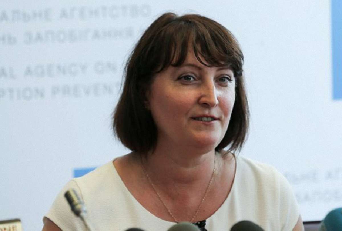 Члени Нацагентства з запобігання корупції преміювали себе на десятки тисяч гривень, – ЗМІ