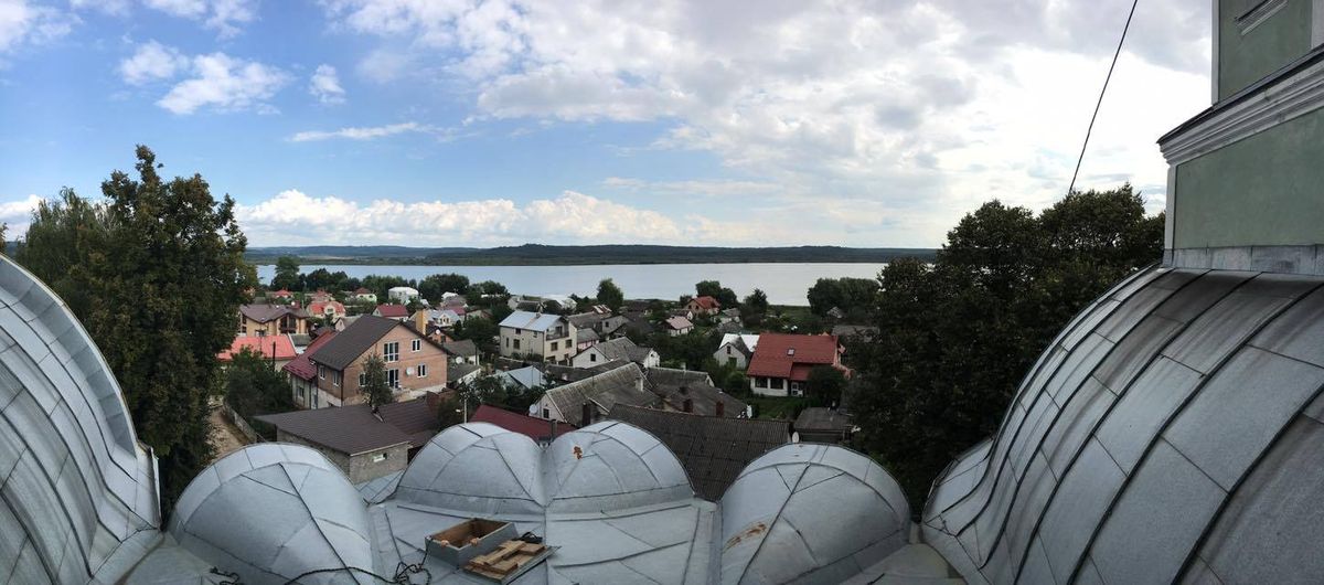 У селищі Івано-Франкове на церкві встановили відеокамери для моніторингу лісових пожеж