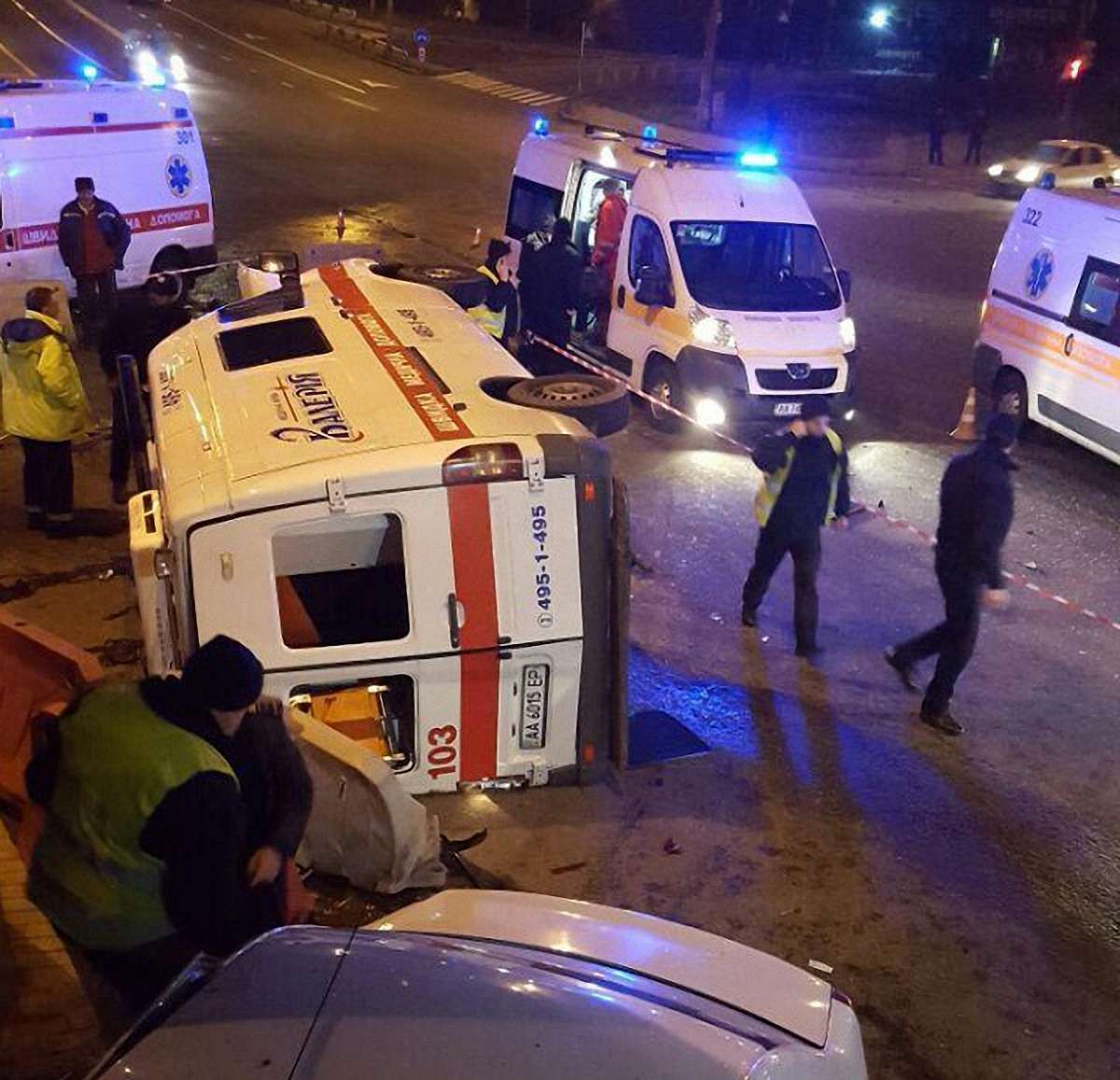 У Києві в ДТП потрапила «швидка»: 4 постраждалих, 1 загиблий