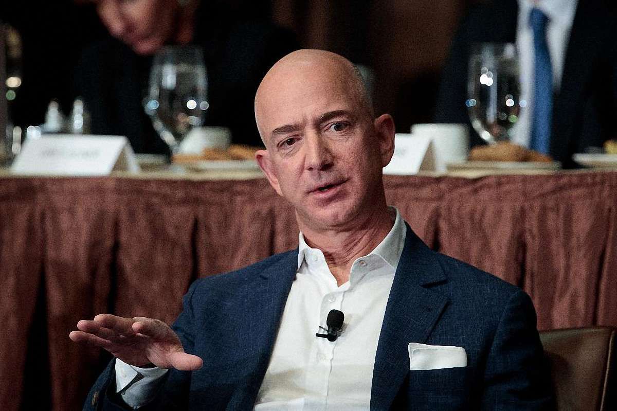 Генеральний директор компанії Amazon втратив більше $3 млрд за годину
