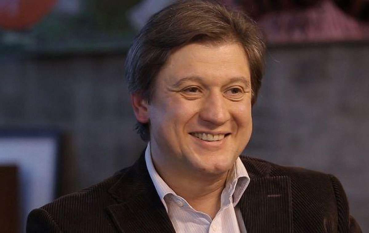 Міністр фінансів задекларував будинок під Києвом і $155 тис. готівки