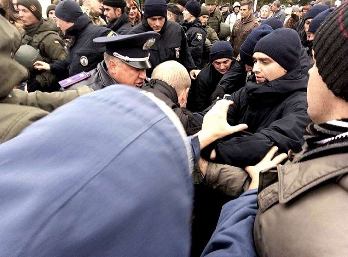 В Одесі проросійські активісти побилися з представниками «Правого сектора»