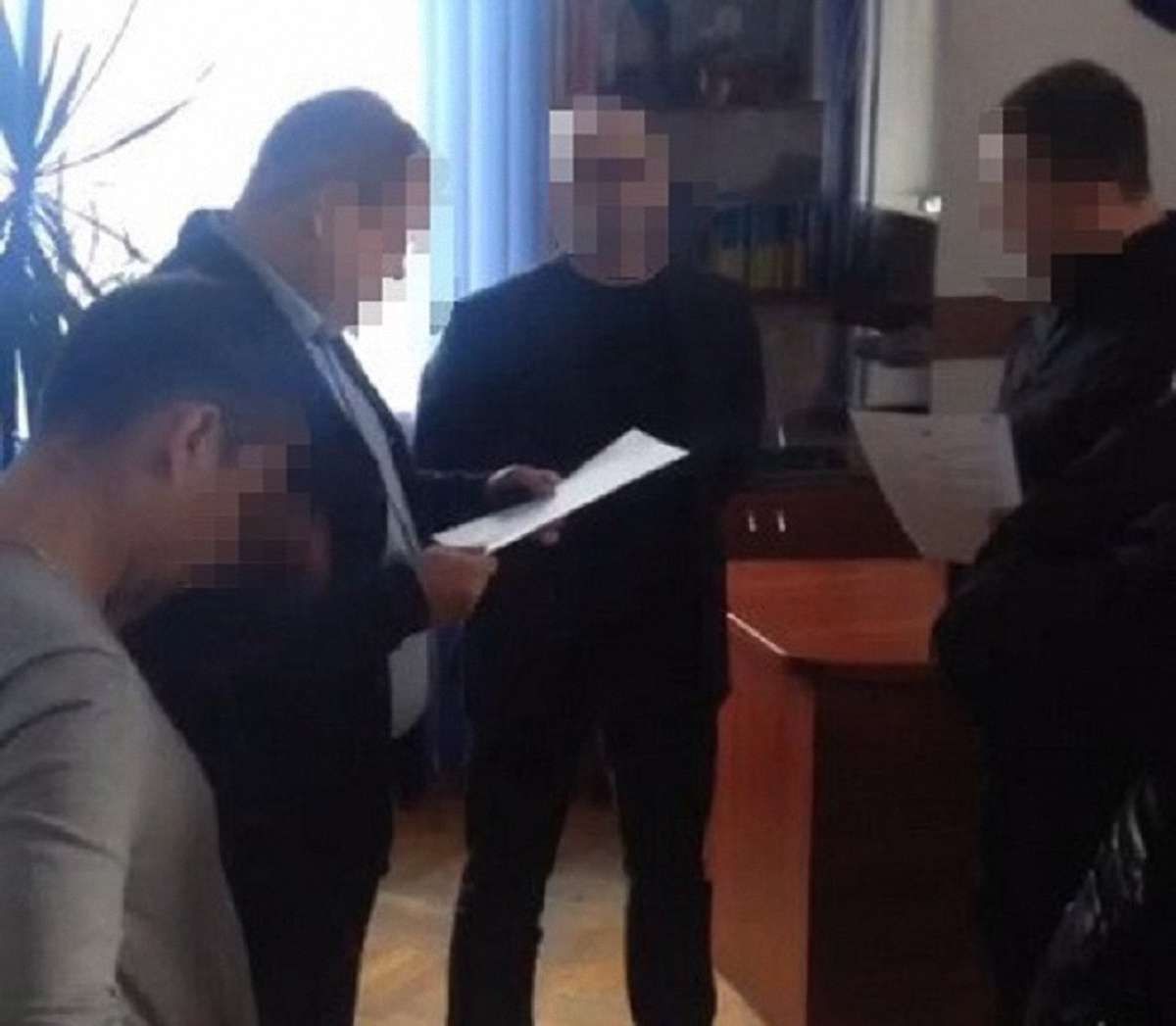 В Одесі викрили суддю, який вимагав $2 тис. за судове рішення