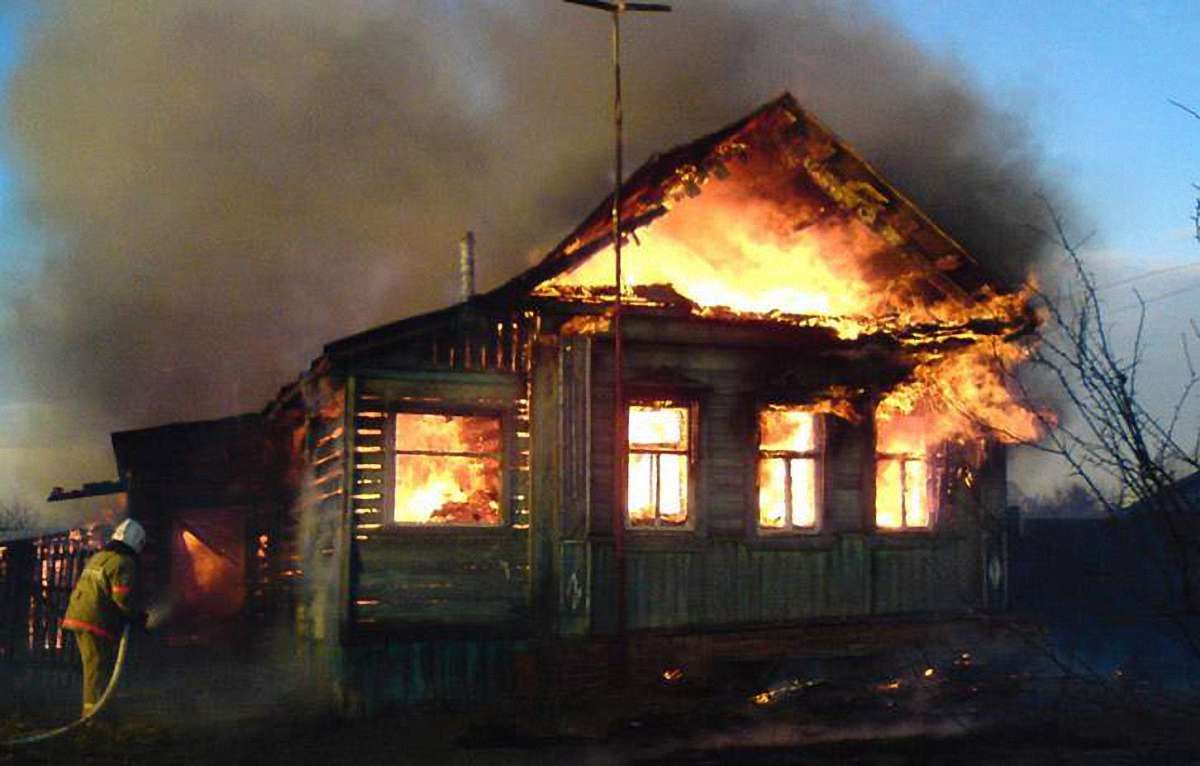 Під час пожежі в приватному будинку на Львівщині загинула людина