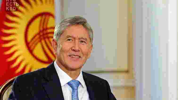 Невідомий від імені президента Киргизстану провів з Порошенком телефонну розмову
