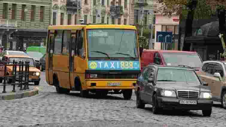 У неділю у Львові автобуси курсуватимуть за зміненими маршрутами