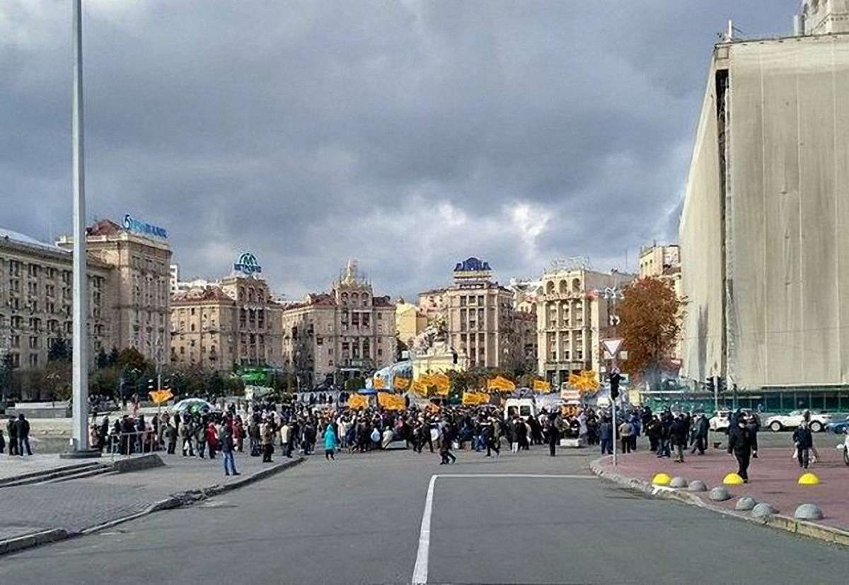 У Києві вкладники збанкрутілого банку «Михайлівський» перекрили Хрещатик