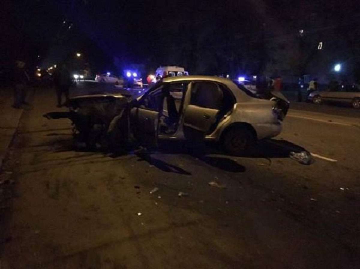 У ДТП з патрульними в Хмельницькому загинув водій таксі