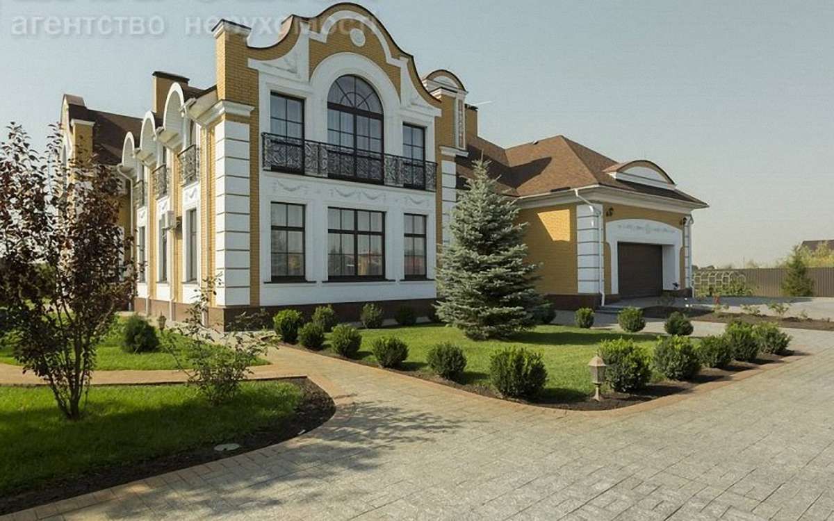 Настоятель Києво-Печерської Лаври продає маєток під Києвом за $1,3 млн, – журналіст