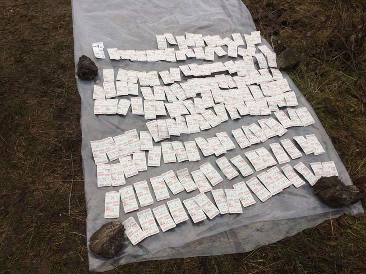 В автомобілі прикарпатця львівська поліція виявила наркотиків на півмільйона гривень