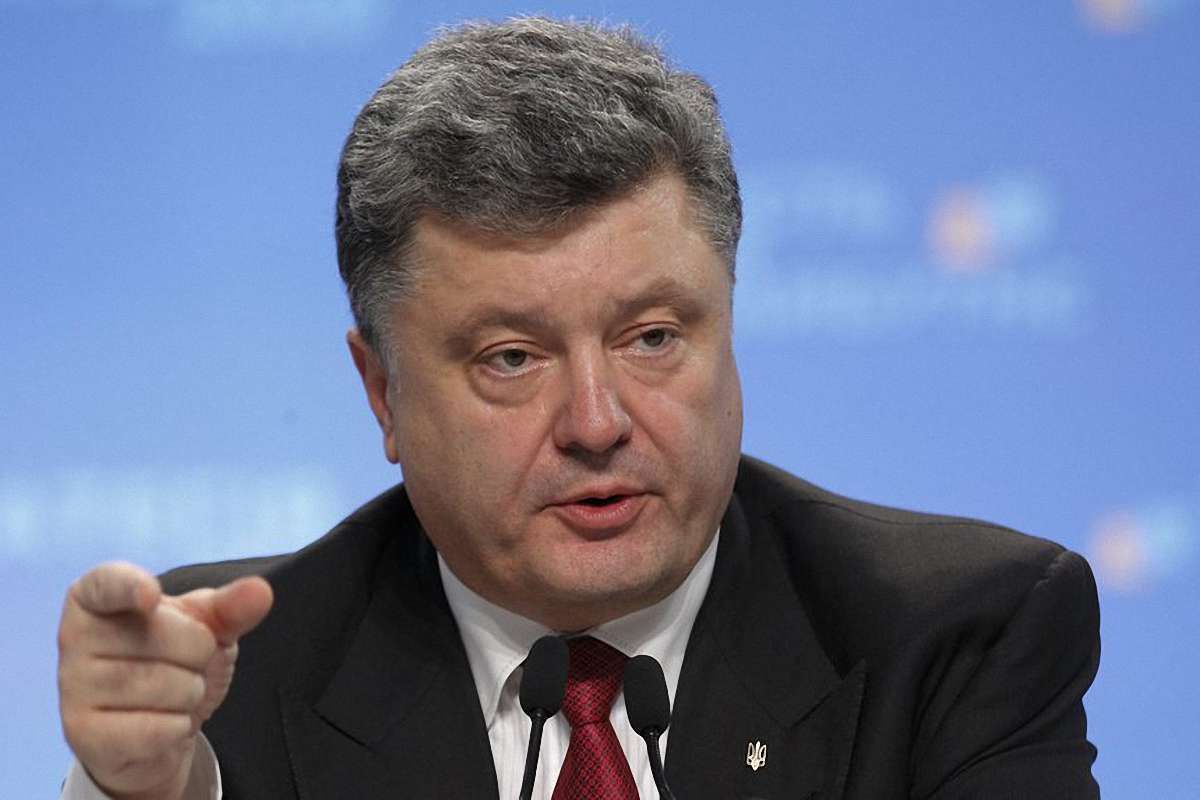 Порошенко назвав відкриття пам'ятника князю Володимиру у Москві спробою привласнення історії