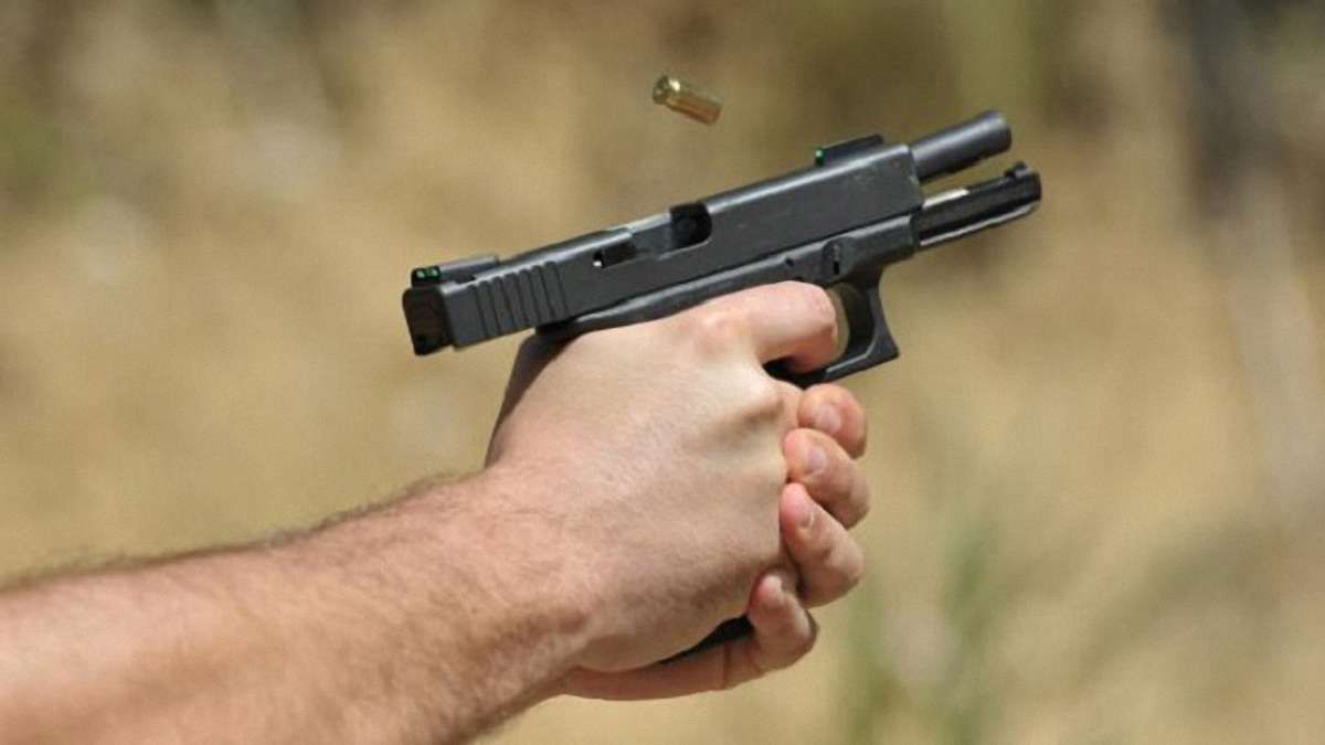 У Київській області невідомий поранив патрульних, які зупинили його автомобіль для перевірки