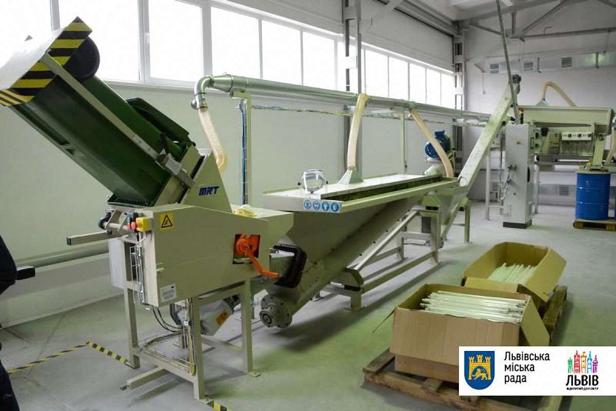У Львові офіційно запрацював завод з переробки люмінісцентних ламп