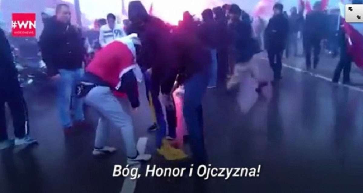 Під час святкування Дня Незалежності у Польщі спалили прапор України