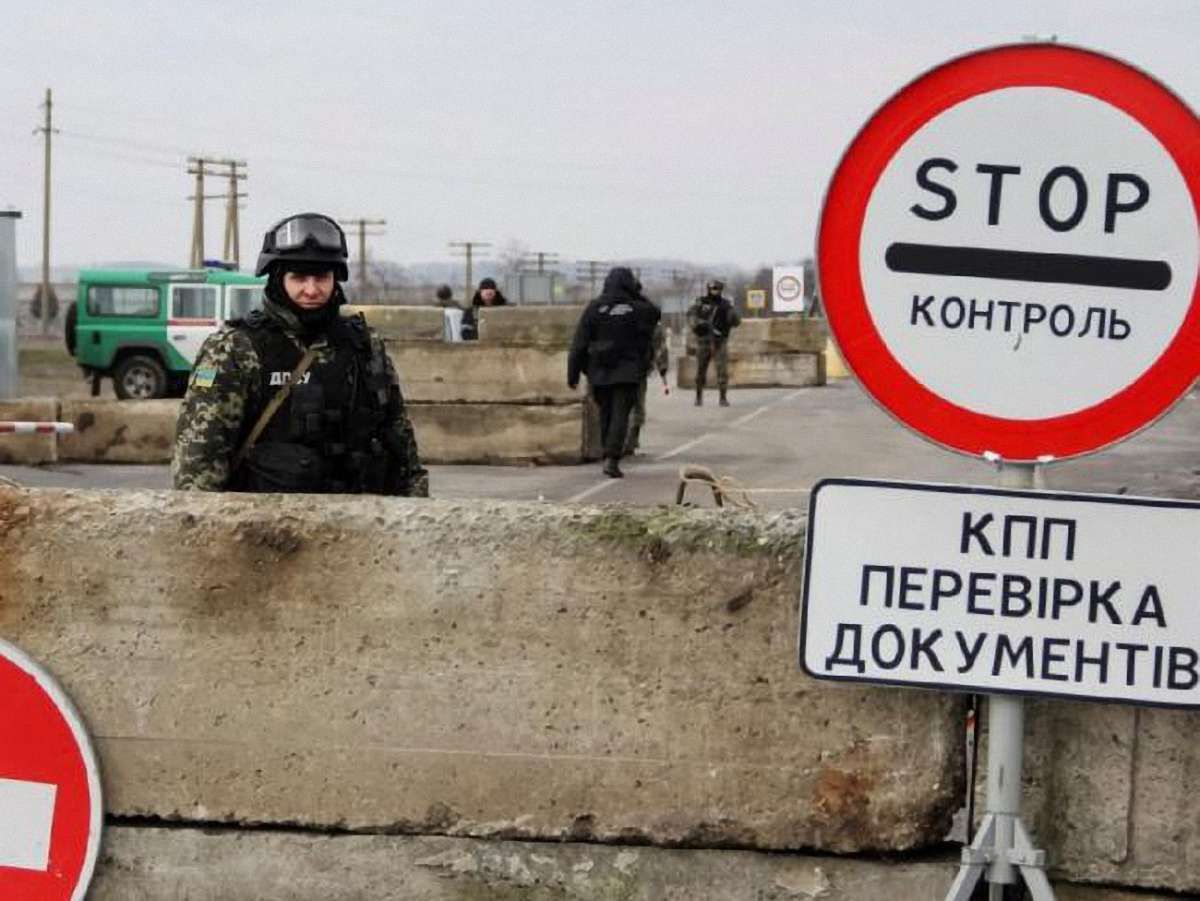 На підконтрольну бойовикам територію Донбасу намагалися ввезти картки поповнення на ₴4 млн