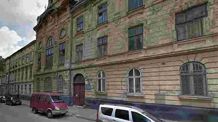 Через скарги сусідів суд зобов’язав львівську єврейську громаду відремонтувати свій будинок