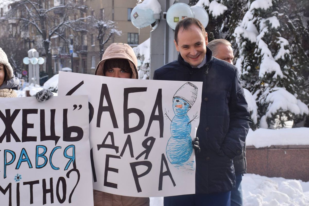 Мер Івано-Франківська  збирає комунальників на «сніжний»  парад