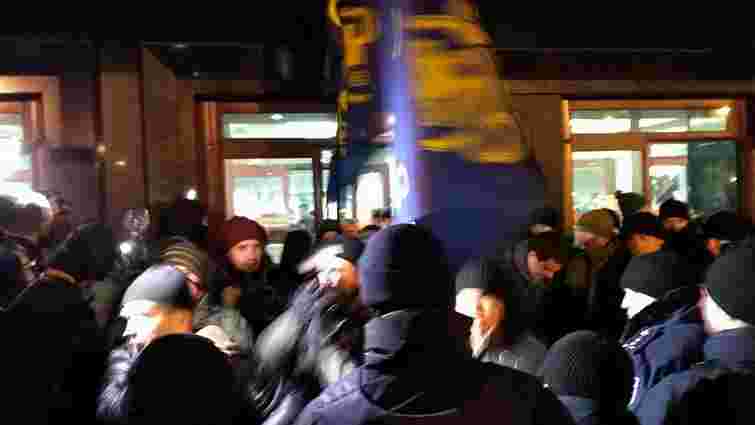 У Києві затримали активістів, які намагалися зірвати концерт Потапа і Насті