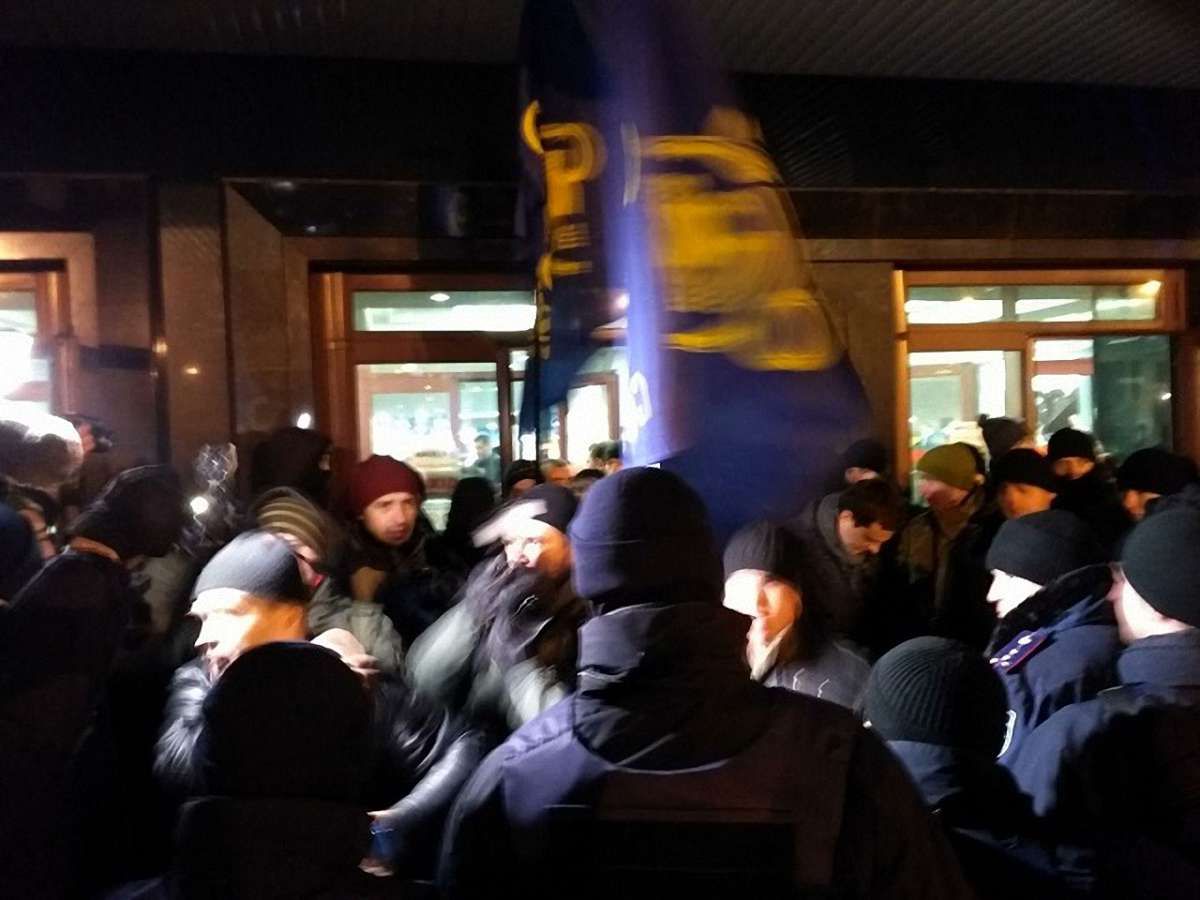 У Києві затримали активістів, які намагалися зірвати концерт Потапа і Насті