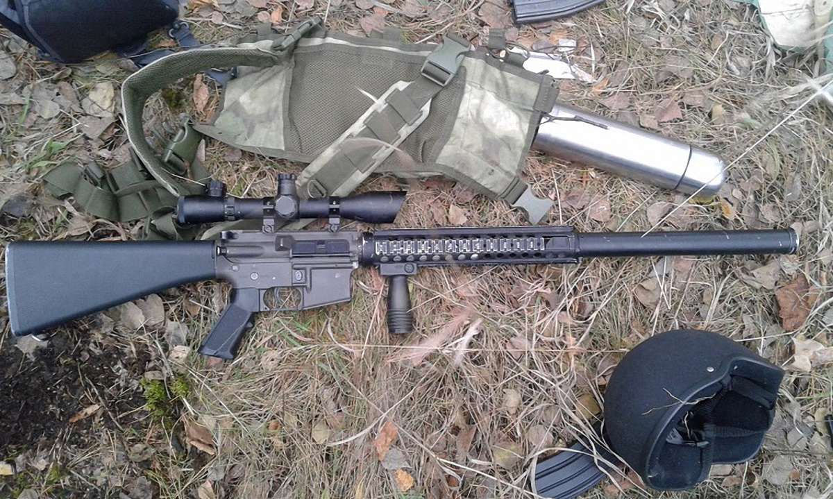 У Чернігові під час спроби проникнення в військову частину затримали трьох осіб