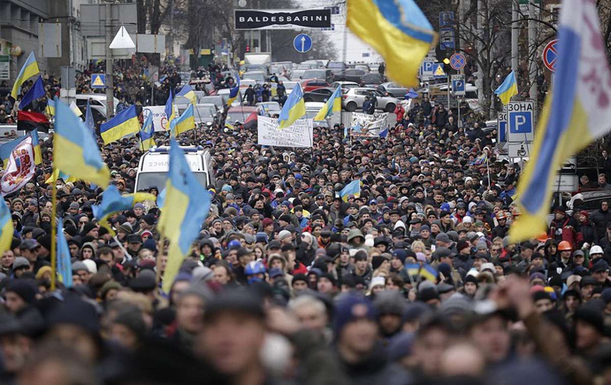 Дві третини українців переконані, що ситуація в країні розвивається у неправильному напрямку