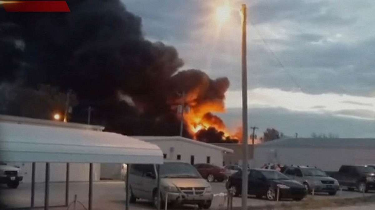 Внаслідок вибуху на хімічному заводі в США оголосили евакуацію жителів міста