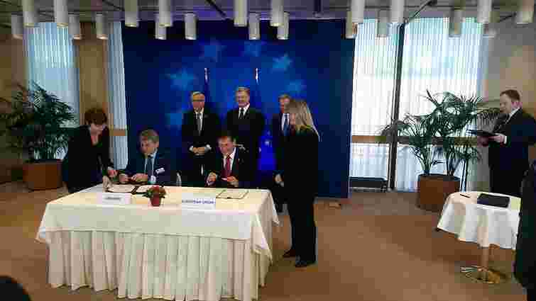 Україна та ЄС підписали угоди про антикорупційне співробітництво та енергетичне партнерство
