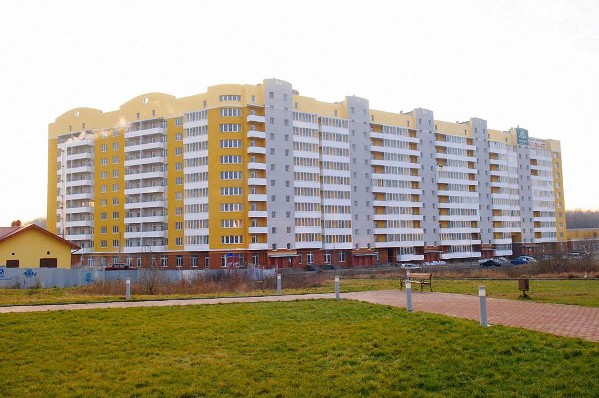 Садовий заявив, що суди змусили львівську мерію виділити 29 квартир прокурорам
