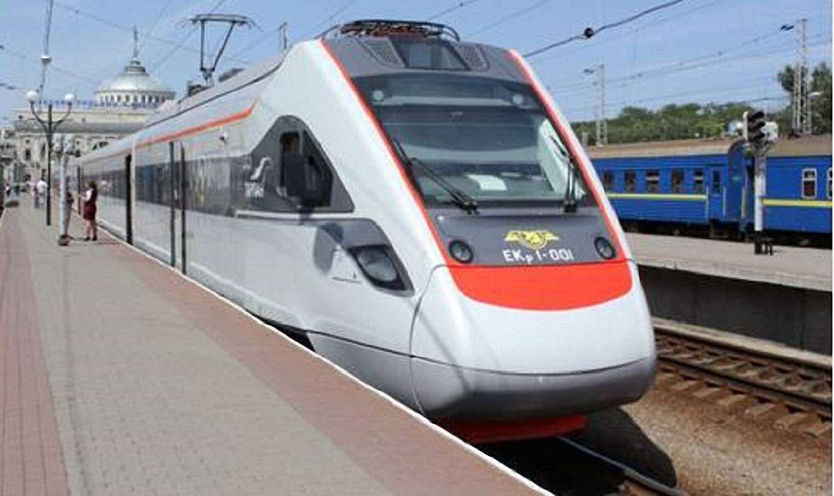 З 11 грудня швидкісний потяг Київ-Тернопіль курсуватиме до Львова