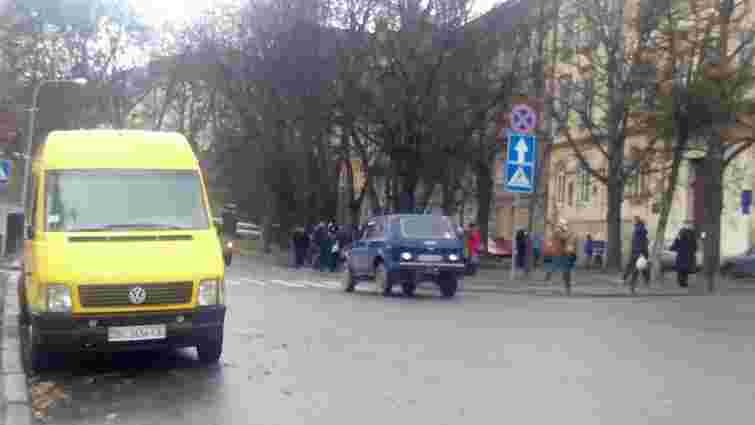 На вул. Винниченка в центрі Львова почала діяти нова схема руху транспорту