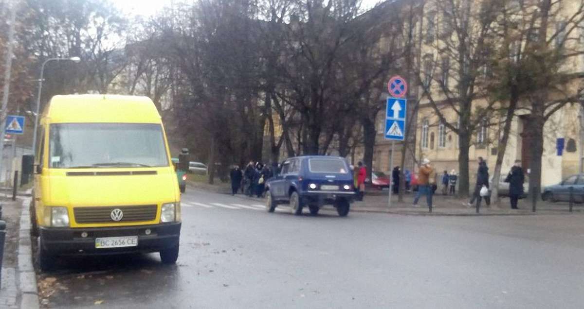 На вул. Винниченка в центрі Львова почала діяти нова схема руху транспорту