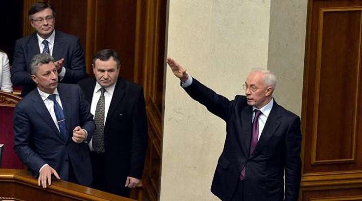 Азаров заявив про намір повернутися до України