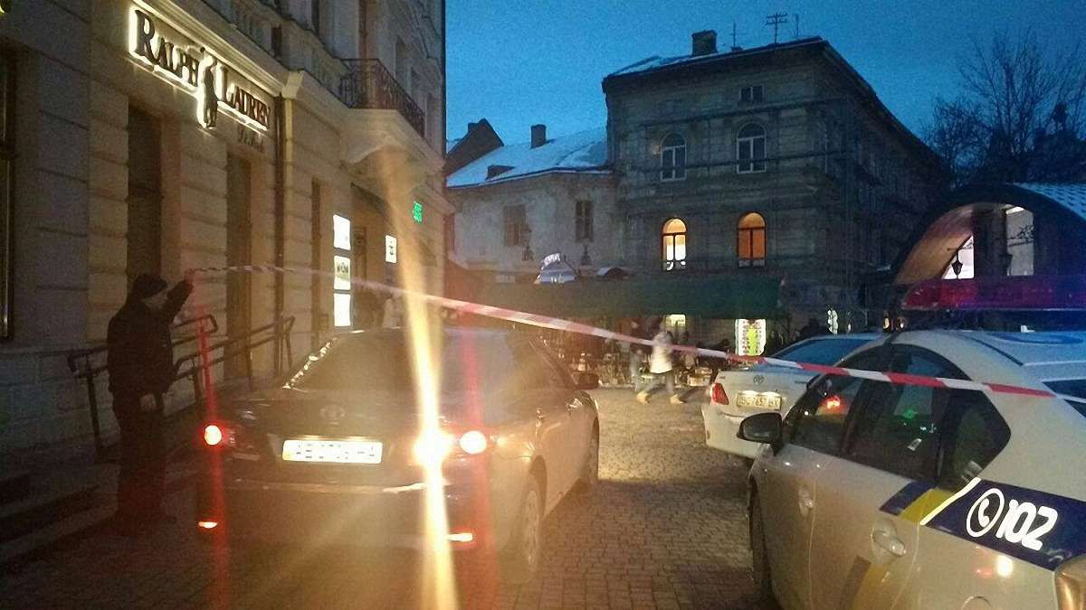 Анонім повідомив про замінування чотирьох торгових центрів у Львові