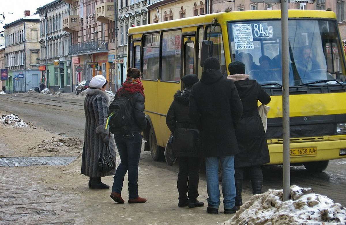 Садовий розкритикував намір перевізників підняти тарифи на міські маршрутки