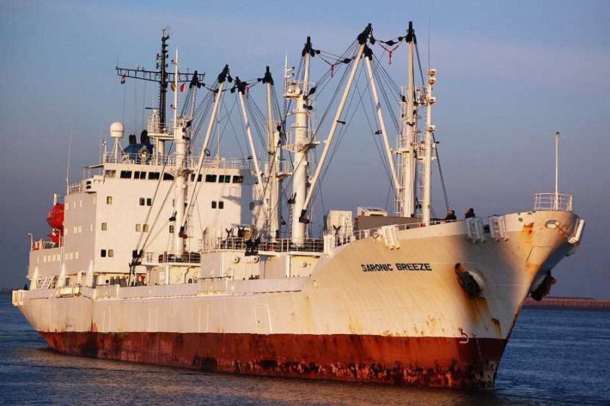 Пірати звільнили двох українських моряків із захопленого судна біля берегів Беніну