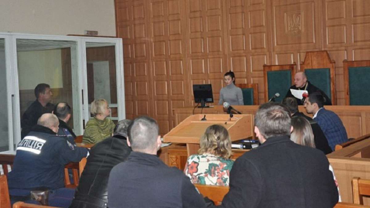 Тернопільський суд залишив під вартою організаторів фінансової піраміди