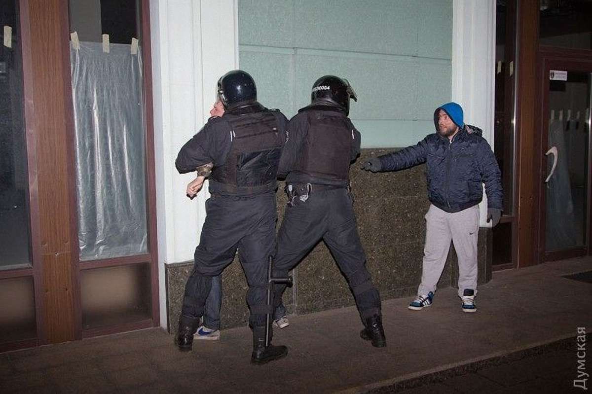 Під час матчу Ліги Європи «Зоря»–«Манчестер» в Одесі сталася бійка фанатів