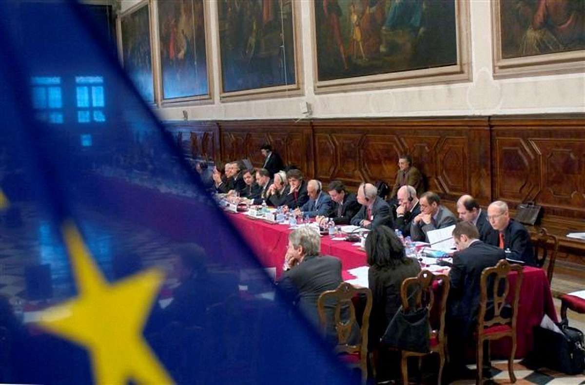 Венеціанська комісія підтримала проект Закону «Про Конституційний суд України»