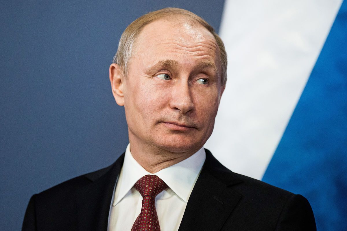 Путін поскаржився Меркель, що Україна не хоче купувати російський газ