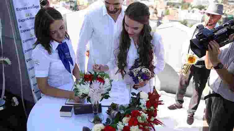 Три тисячі українських пар уклали «шлюб за добу»