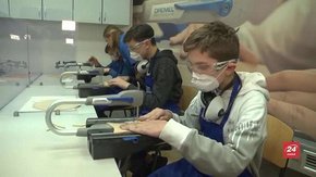 Маленьким львів’янам провели майстер-клас з виготовлення іграшок на міську ялинку