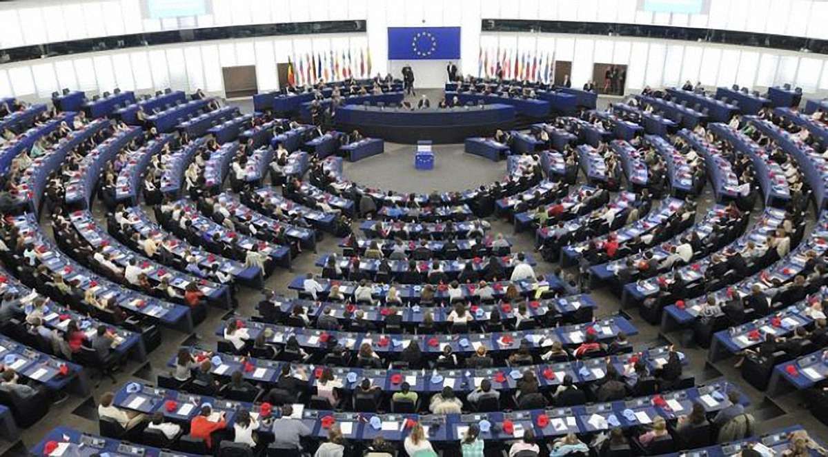 Європарламент ухвалив механізм призупинення безвізового режиму з Україною