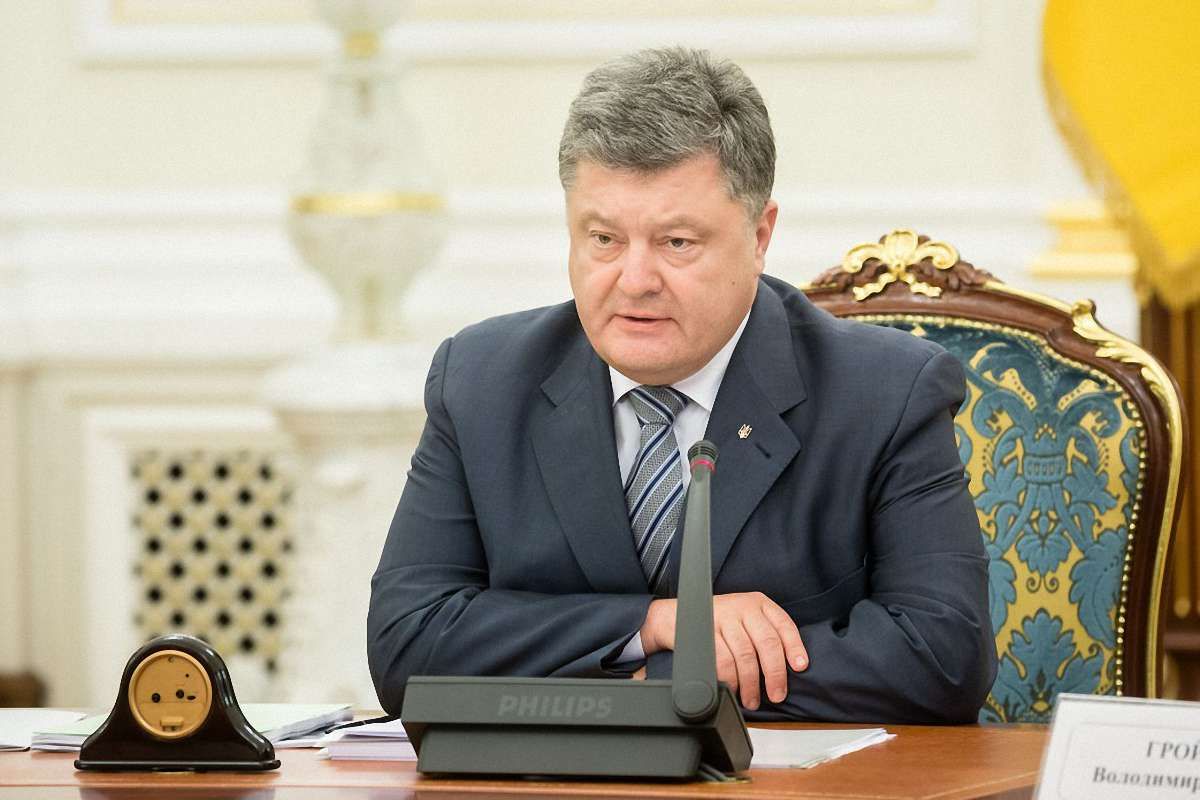 Порошенко просить дозволити терористам укладати угоду зі слідством