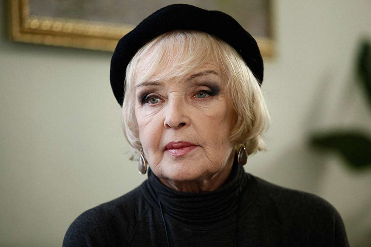 Українська актриса Ада Роговцева потрапила до реанімації