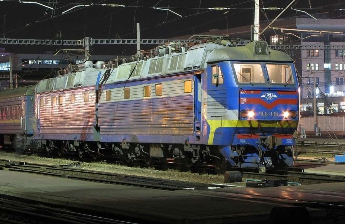 Нумерацію вагонів з «голови» і «хвоста» поїздів у Києві замінили на «схід» і «захід»