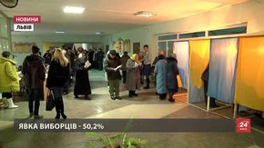 На Львівщині на виборах до ОТГ чотири рази викликали поліцію через дії членів ДВК