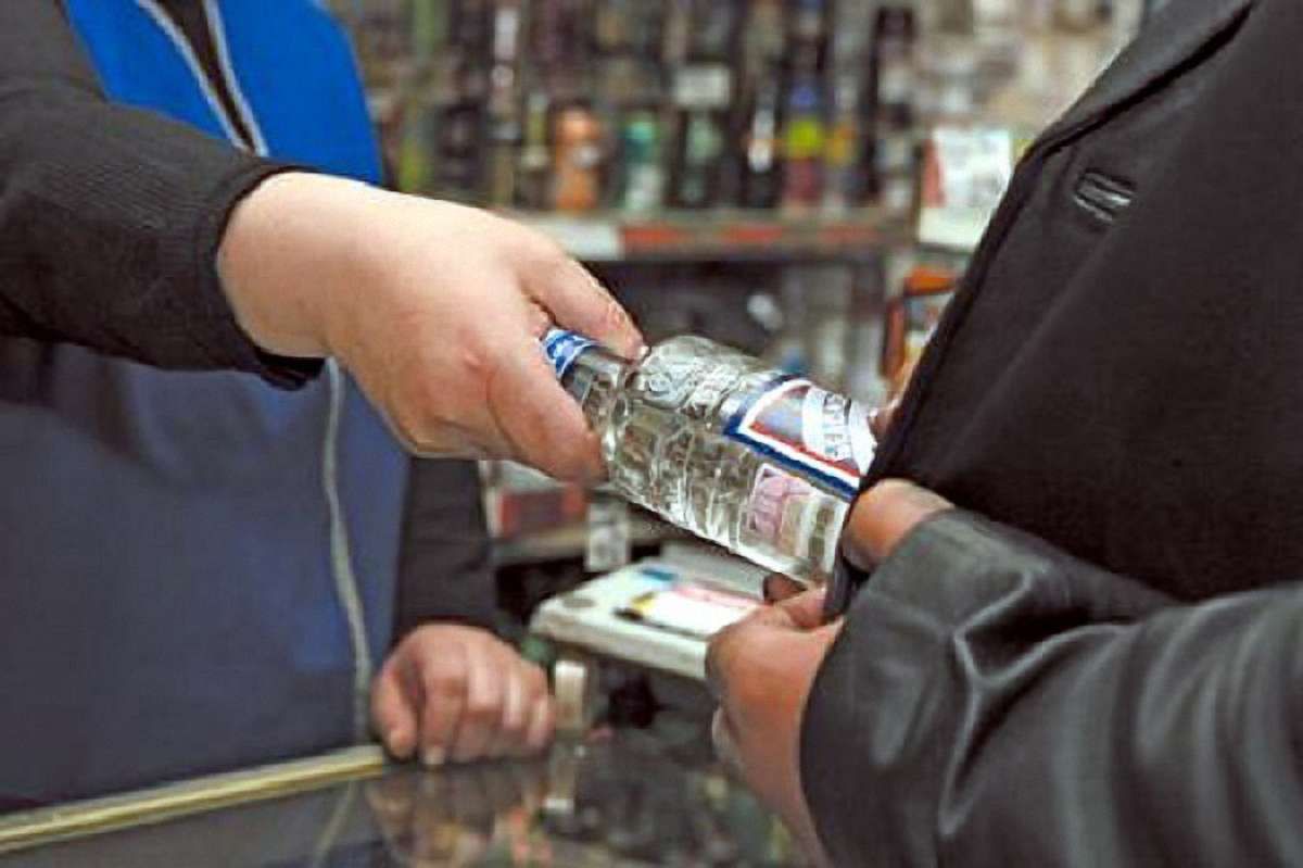 АМКУ зобов'язав Київраду скасувати заборону на продаж алкоголю вночі
